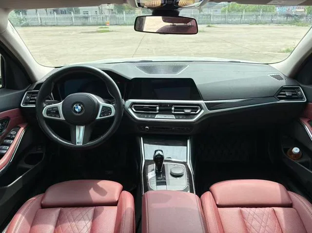 BMW 3 Series 2022 325Li M Conjunto deportivo exterior foto 4
