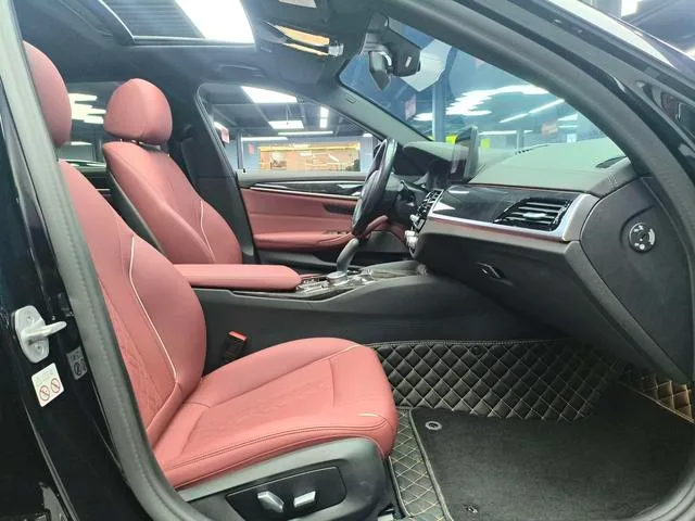 BMW 5 Series 2022 Second change 525Li M Sports suit exterior photo 4 BMW 5 Series 2022 Second change 525Li M Sports suit exterior photo 4