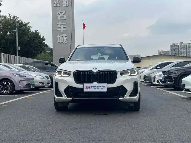 BMW X3 2022 Reforma xDrive30i Tipo de lujo M Traje de noche Yao exterior foto 2 BMW X3 2022 Reforma xDrive30i Tipo de lujo M Traje de noche Yao exterior foto 2