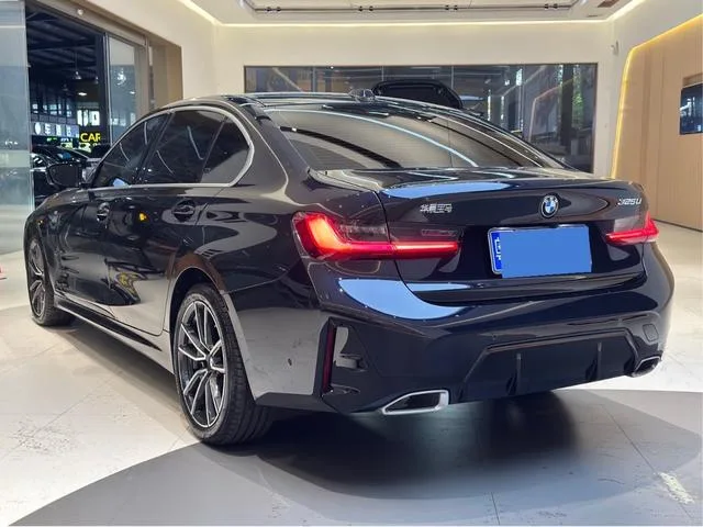BMW 3 Series 2025 325Li M Sports suit interior photo 19 BMW 3 Series 2025 325Li M Sports suit interior photo 19