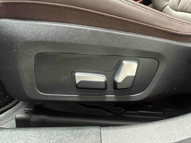 BMW 3 Series 2023 325Li M Спортивный костюм интерьер фото 13 BMW 3 Series 2023 325Li M Спортивный костюм интерьер фото 13