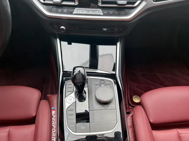 BMW 3 Series 2022 320Li M Conjunto deportivo interior foto 11 BMW 3 Series 2022 320Li M Conjunto deportivo interior foto 11