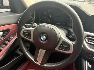BMW 3 Series 2022 320Li M Conjunto deportivo interior foto 12 BMW 3 Series 2022 320Li M Conjunto deportivo interior foto 12