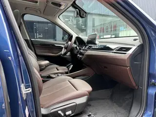 BMW X1 2022 sDrive25Li Leading Type interior photo 9 BMW X1 2022 sDrive25Li Leading Type interior photo 9