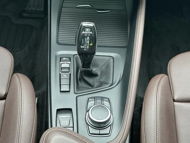 BMW X1 2022 sDrive25Li Leading Type interior photo 13 BMW X1 2022 sDrive25Li Leading Type interior photo 13