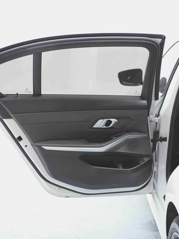 BMW 3 Series 2023 320Li M Ensemble de sport intérieur photo 12 BMW 3 Series 2023 320Li M Ensemble de sport intérieur photo 12