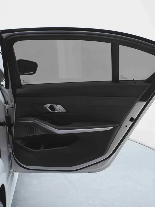 BMW 3 Series 2023 320Li M Ensemble de sport intérieur photo 14 BMW 3 Series 2023 320Li M Ensemble de sport intérieur photo 14