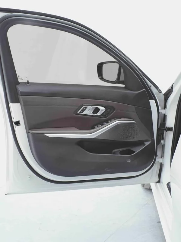 BMW 3 Series 2023 320Li M Ensemble de sport intérieur photo 18 BMW 3 Series 2023 320Li M Ensemble de sport intérieur photo 18