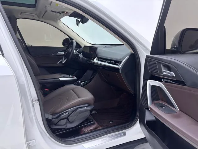 BMW X1 2023 sDrive20Li X Traje de diseño interior foto 19