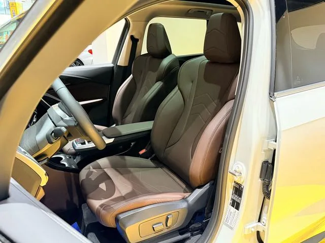BMW X1 2023 sDrive25Li X Design Suit interior photo 14 BMW X1 2023 sDrive25Li X Design Suit interior photo 14