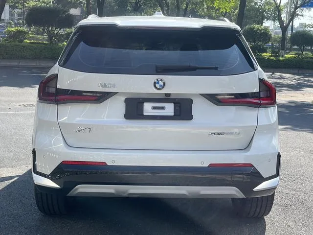 BMW X1 2025 sDrive25Li X Design Suit exterior photo 5 BMW X1 2025 sDrive25Li X Design Suit exterior photo 5