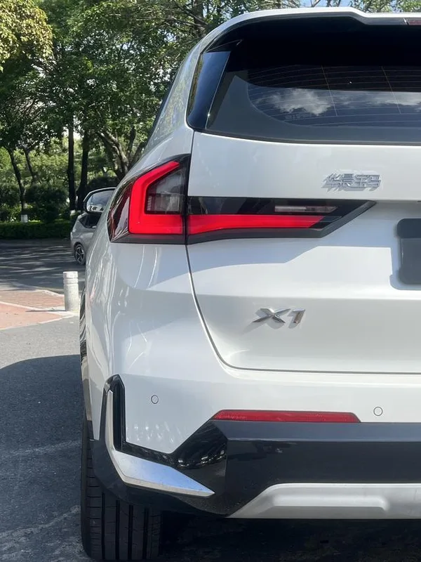 BMW X1 2025 sDrive25Li X Design Suit exterior photo 9 BMW X1 2025 sDrive25Li X Design Suit exterior photo 9
