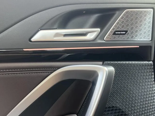 BMW X1 2025 sDrive25Li X Design Suit interior photo 15 BMW X1 2025 sDrive25Li X Design Suit interior photo 15