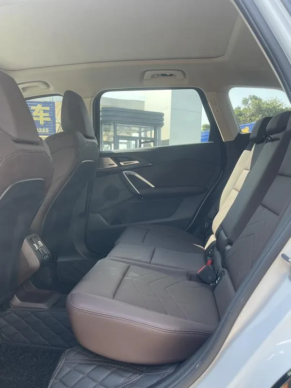 BMW X1 2025 sDrive25Li X Design Suit interior photo 19 BMW X1 2025 sDrive25Li X Design Suit interior photo 19