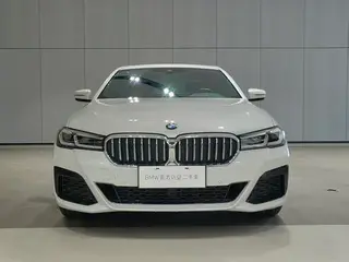 BMW 5 Series 2022 Segundo cambio 530Li Líder M Conjunto deportivo exterior foto 2
