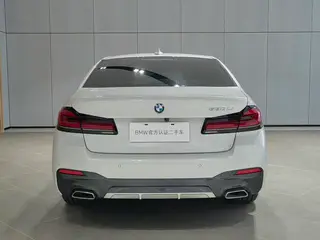 BMW 5 Series 2022 Segundo cambio 530Li Líder M Conjunto deportivo exterior foto 7