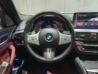 BMW 5 Series 2022 Segundo cambio 530Li Líder M Conjunto deportivo interior foto 13