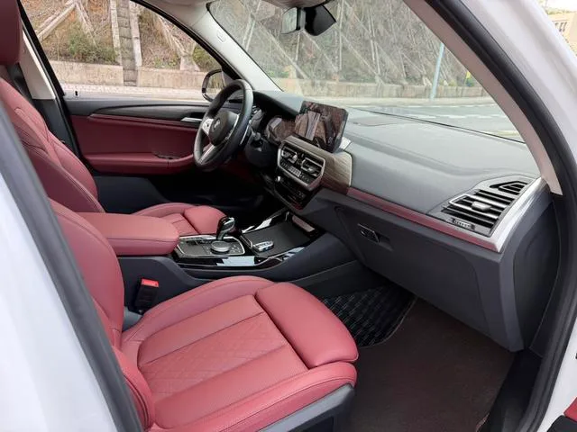 BMW X3 2023 xDrive30i Líder M Traje de noche Yao interior foto 13 BMW X3 2023 xDrive30i Líder M Traje de noche Yao interior foto 13