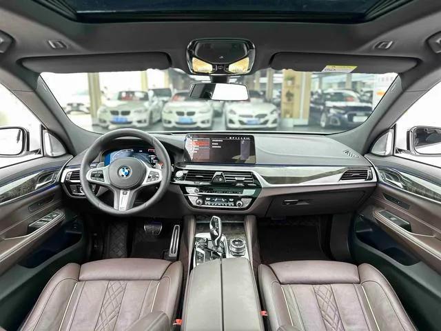 BMW 6 Series GT 2021 630i M Édition du grand voyageur sportif intérieur photo 6