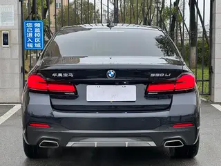 BMW 5 Series 2022 530Li Leading Type M Sports suit interior photo 9 BMW 5 Series 2022 530Li Leading Type M Sports suit interior photo 9