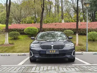 BMW 5 Series 2023 530Li Leading Type Luxury Set exterior photo 3 BMW 5 Series 2023 530Li Leading Type Luxury Set exterior photo 3