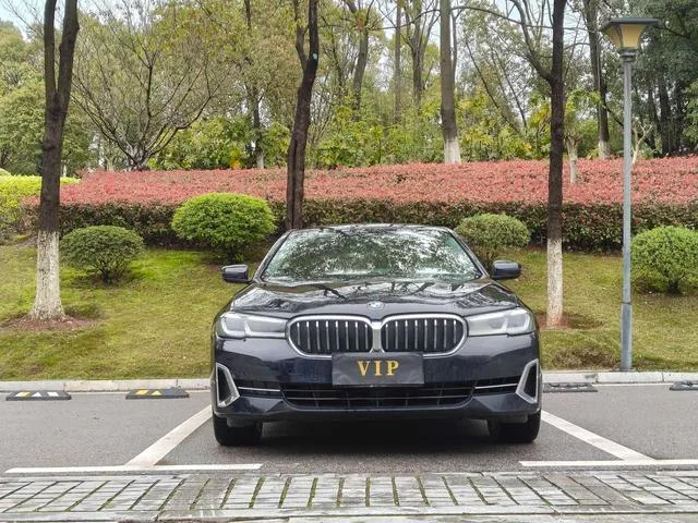 BMW 5 Series 2023 530Li Leading Type Luxury Set exterior photo 3 BMW 5 Series 2023 530Li Leading Type Luxury Set exterior photo 3
