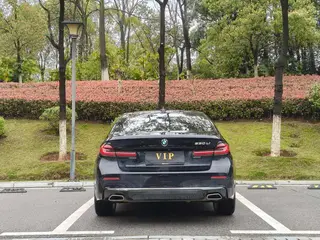 BMW 5 Series 2023 530Li Leading Type Luxury Set exterior photo 7 BMW 5 Series 2023 530Li Leading Type Luxury Set exterior photo 7