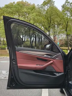 BMW 5 Series 2023 530Li Leading Type Luxury Set interior photo 12 BMW 5 Series 2023 530Li Leading Type Luxury Set interior photo 12