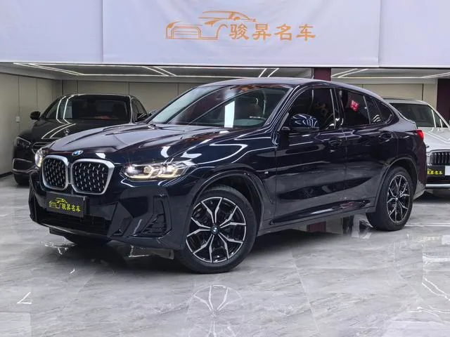 BMW X4 2022 xDrive 25i M Ensemble de sport extérieur photo 1 BMW X4 2022 xDrive 25i M Ensemble de sport extérieur photo 1