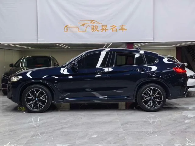 BMW X4 2022 xDrive 25i M Ensemble de sport extérieur photo 7 BMW X4 2022 xDrive 25i M Ensemble de sport extérieur photo 7