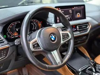 BMW X4 2022 xDrive 25i M Ensemble de sport intérieur photo 14 BMW X4 2022 xDrive 25i M Ensemble de sport intérieur photo 14
