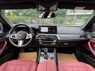 BMW 5 Series 2022 Reforma 530Li Líder M Conjunto deportivo interior foto 12 BMW 5 Series 2022 Reforma 530Li Líder M Conjunto deportivo interior foto 12