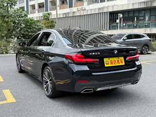 BMW 5 Series 2022 Reforma 530Li Líder M Conjunto deportivo interior foto 18 BMW 5 Series 2022 Reforma 530Li Líder M Conjunto deportivo interior foto 18