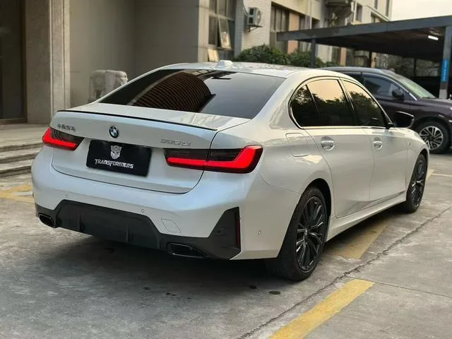 BMW 3 Series 2023 325Li M Sports Night Suit interior photo 6 BMW 3 Series 2023 325Li M Sports Night Suit interior photo 6