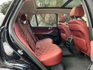 BMW X5 2022 xDrive 30Li M Спортивный костюм интерьер фото 10 BMW X5 2022 xDrive 30Li M Спортивный костюм интерьер фото 10