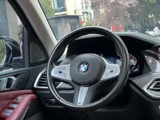 BMW X5 2022 xDrive 30Li M Спортивный костюм интерьер фото 13 BMW X5 2022 xDrive 30Li M Спортивный костюм интерьер фото 13