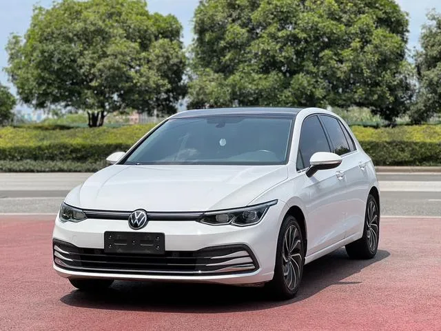 Volkswagen Golf 2021 280TSI DSG Pro exterior photo 1 Volkswagen Golf 2021 280TSI DSG Pro exterior photo 1