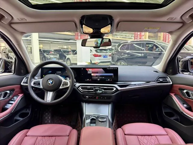 BMW 3 Series 2023 325Li M Traje nocturno deportivo Yao interior foto 10 BMW 3 Series 2023 325Li M Traje nocturno deportivo Yao interior foto 10