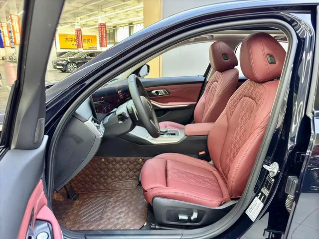 BMW 3 Series 2023 325Li M Traje nocturno deportivo Yao interior foto 11 BMW 3 Series 2023 325Li M Traje nocturno deportivo Yao interior foto 11