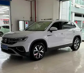 Volkswagen Tayron 2024 330TSI Deux roues motrices, luxe Plus Version avancée
