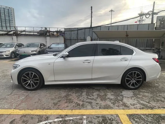 BMW 3 Series 2022 320Li M Conjunto deportivo exterior foto 5