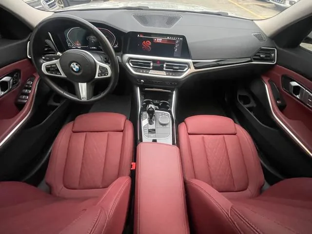 BMW 3 Series 2022 320Li M Conjunto deportivo interior foto 10