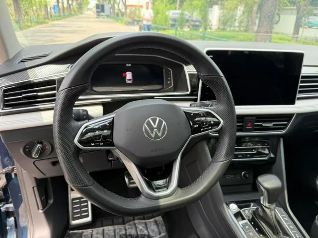 Volkswagen Tiguan L 2022 330TSI Automatic two-wheel drive R-Line Flagship Edition exterior photo 6