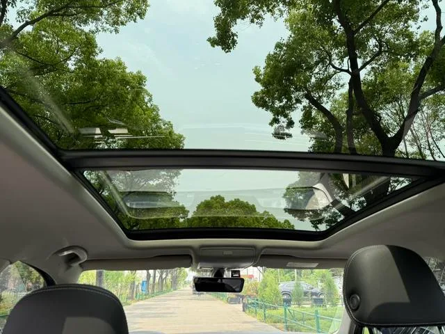 Volkswagen Tiguan L 2022 330TSI Automatic two-wheel drive R-Line Flagship Edition interior photo 14