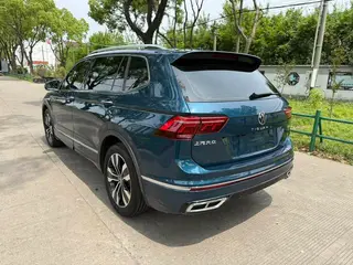 Volkswagen Tiguan L 2022 330TSI Automatic two-wheel drive R-Line Flagship Edition interior photo 17