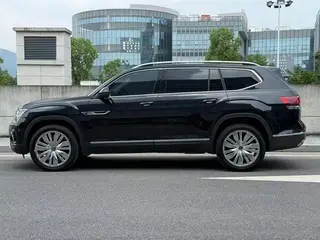 Volkswagen Teramont 2024 380TSI Version phare de respect à quatre roues motrices extérieur photo 4 Volkswagen Teramont 2024 380TSI Version phare de respect à quatre roues motrices extérieur photo 4