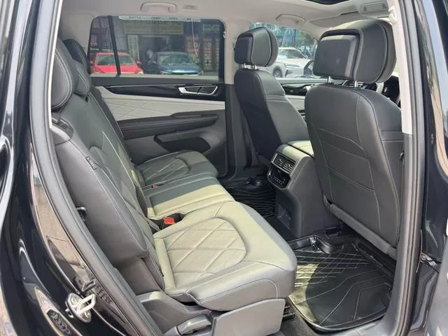 Volkswagen Teramont 2024 380TSI Version phare de respect à quatre roues motrices intérieur photo 12 Volkswagen Teramont 2024 380TSI Version phare de respect à quatre roues motrices intérieur photo 12