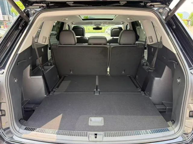 Volkswagen Teramont 2024 380TSI Version phare de respect à quatre roues motrices intérieur photo 14 Volkswagen Teramont 2024 380TSI Version phare de respect à quatre roues motrices intérieur photo 14