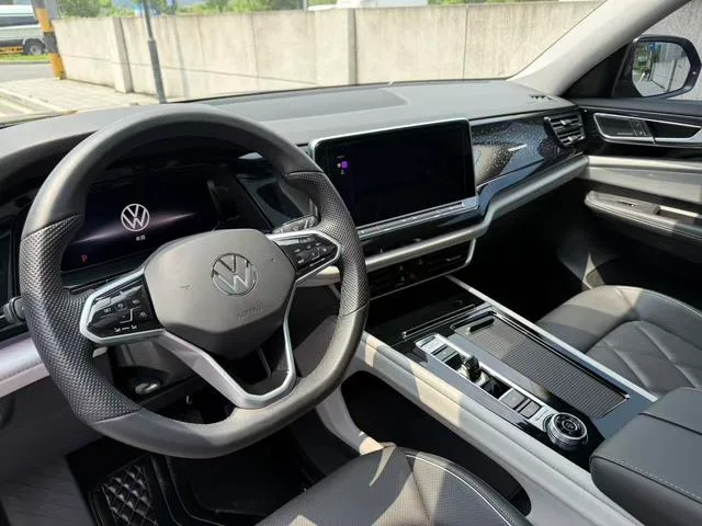 Volkswagen Teramont 2024 380TSI Version phare de respect à quatre roues motrices intérieur photo 15 Volkswagen Teramont 2024 380TSI Version phare de respect à quatre roues motrices intérieur photo 15