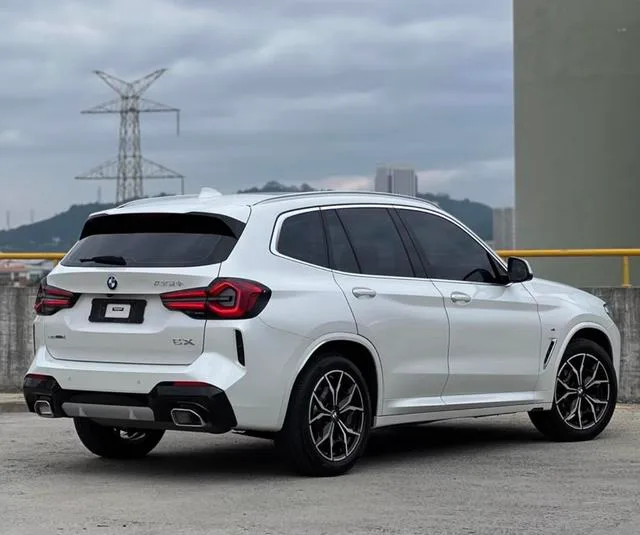 BMW X3 2022 Reforma xDrive25i M Conjunto deportivo interior foto 6 BMW X3 2022 Reforma xDrive25i M Conjunto deportivo interior foto 6